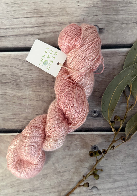 Sandlewood - 3 ply in Mulberry silk - Pekoe (hl)