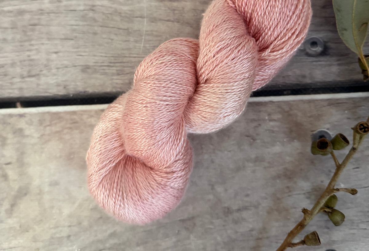 Sandlewood - 3 ply in Mulberry silk - Pekoe (hl)