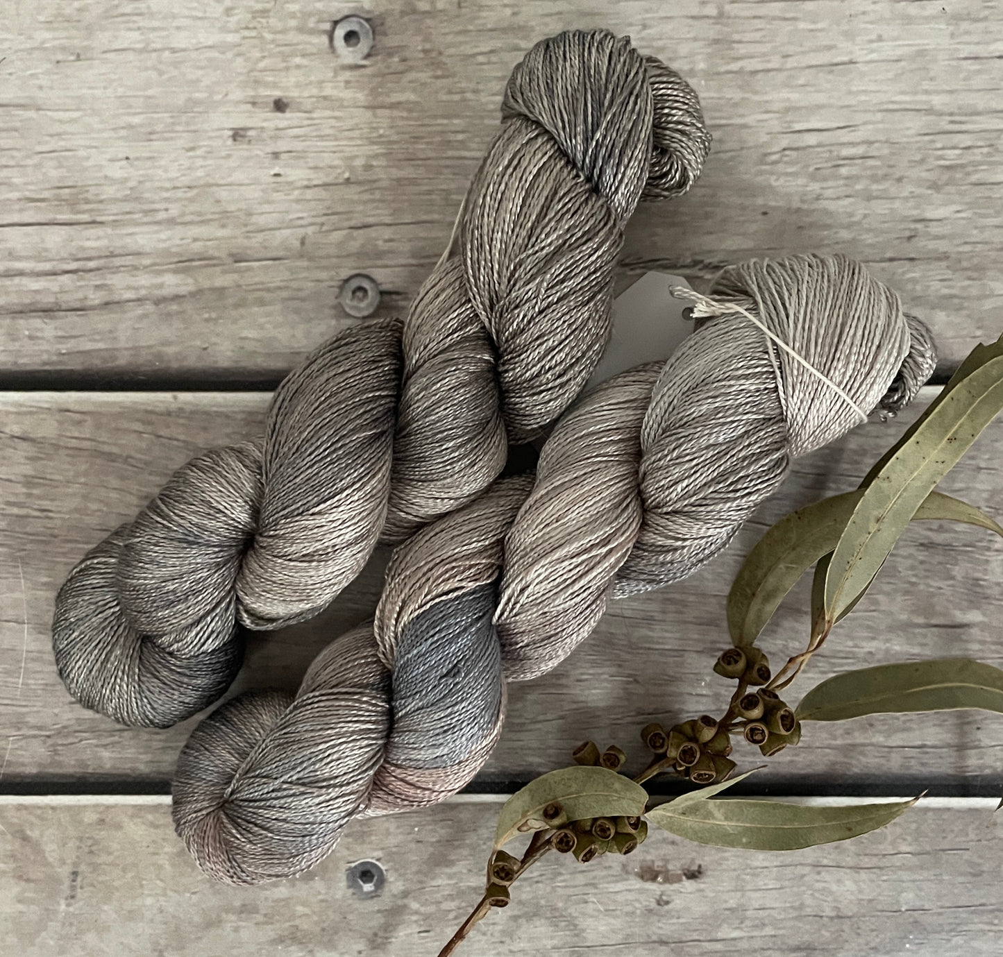 Oysters on the Bay - 3 Ply Mulberry Silk - Ginseng hl