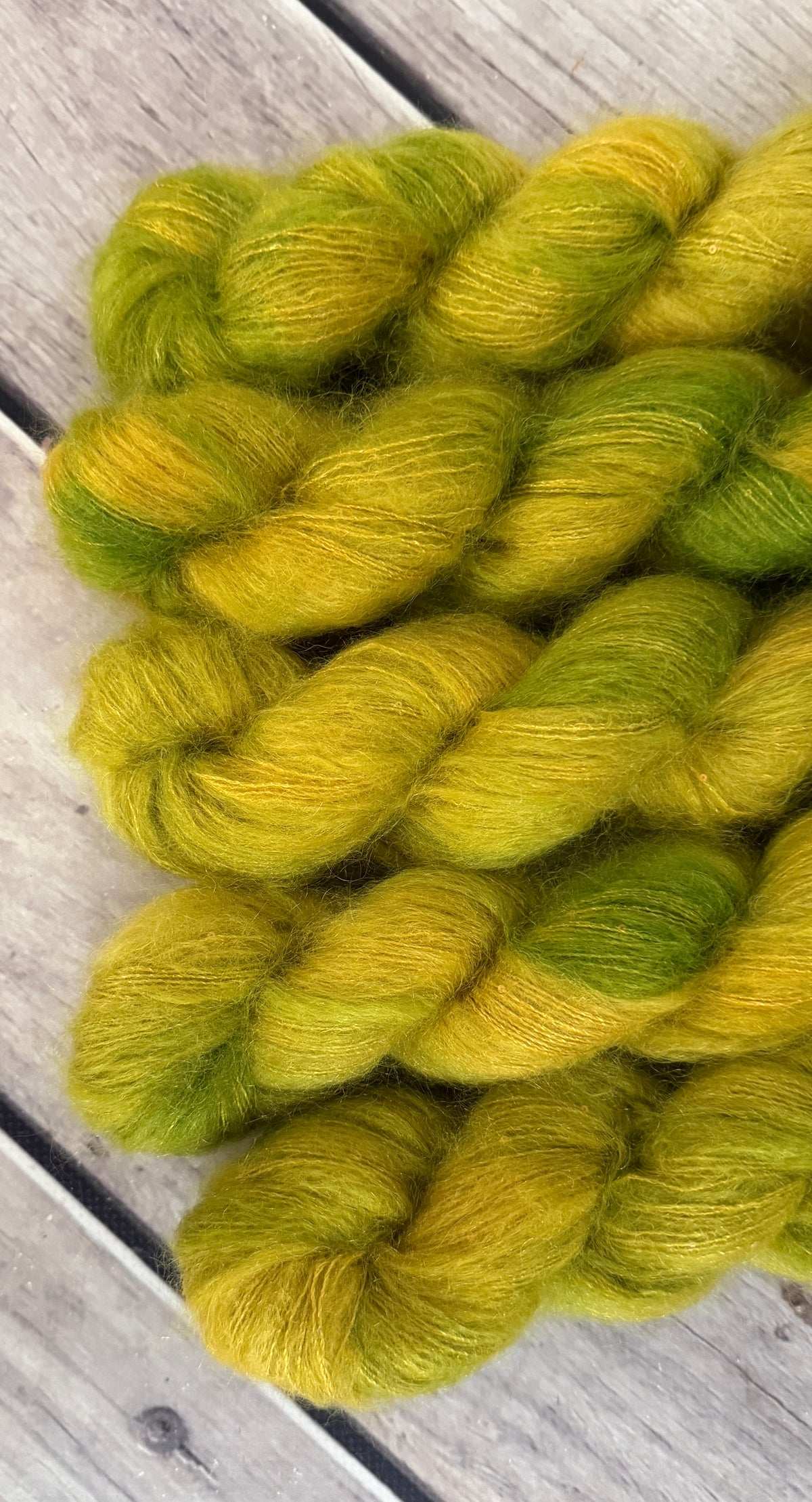 Pickle - mohair/silk/sequins - Gyrokuro 3ply