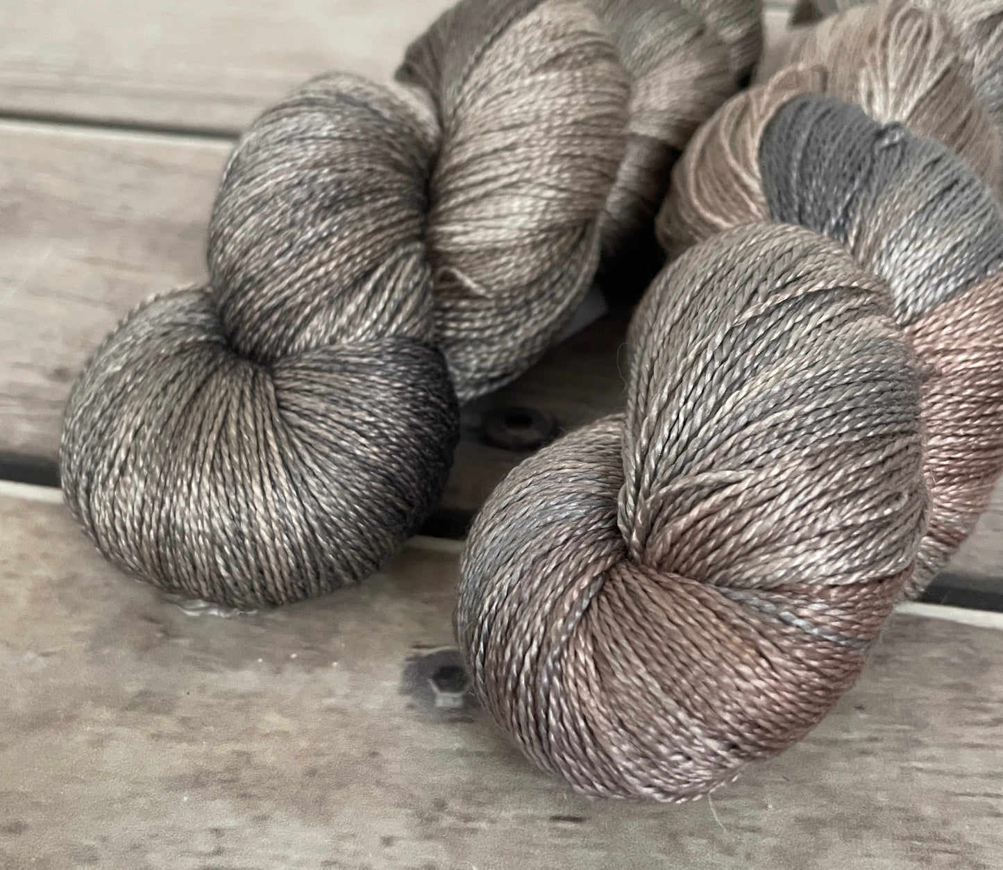 Oysters on the Bay - 3 Ply Mulberry Silk - Ginseng hl