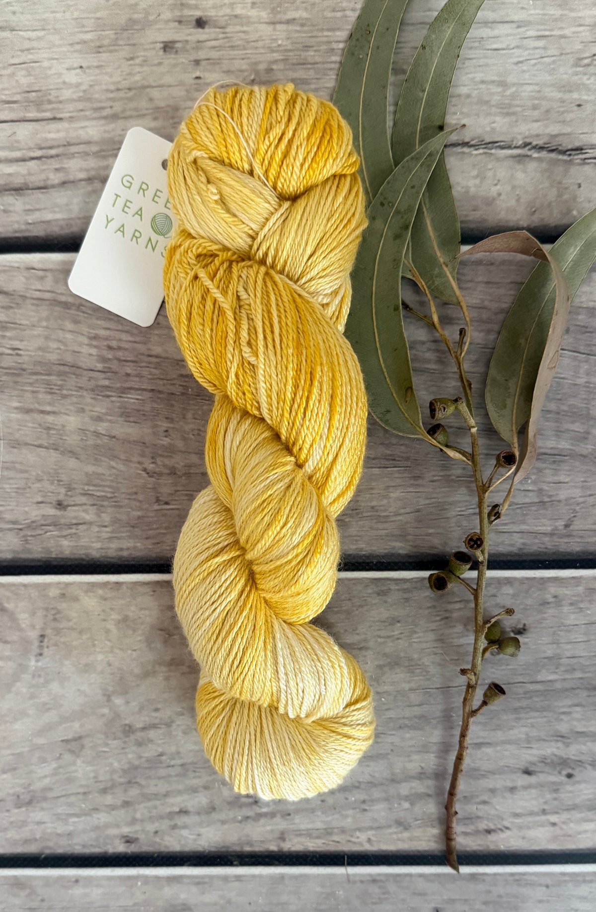 Sunbleached - 4 ply in silk and merino - White Cloud