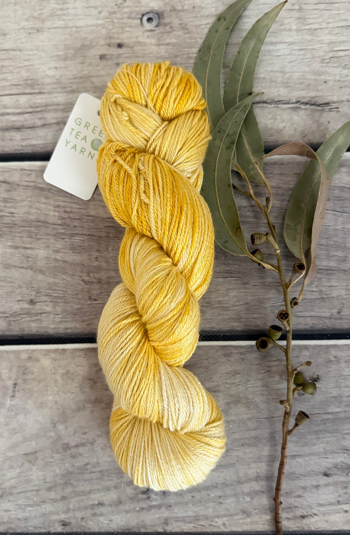 Sunbleached - 4 ply in silk and merino - White Cloud