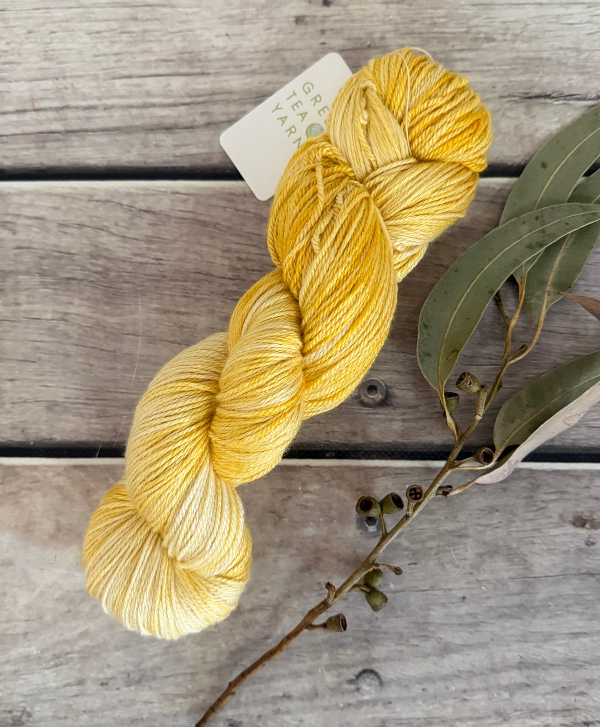 Sunbleached - 4 ply in silk and merino - White Cloud