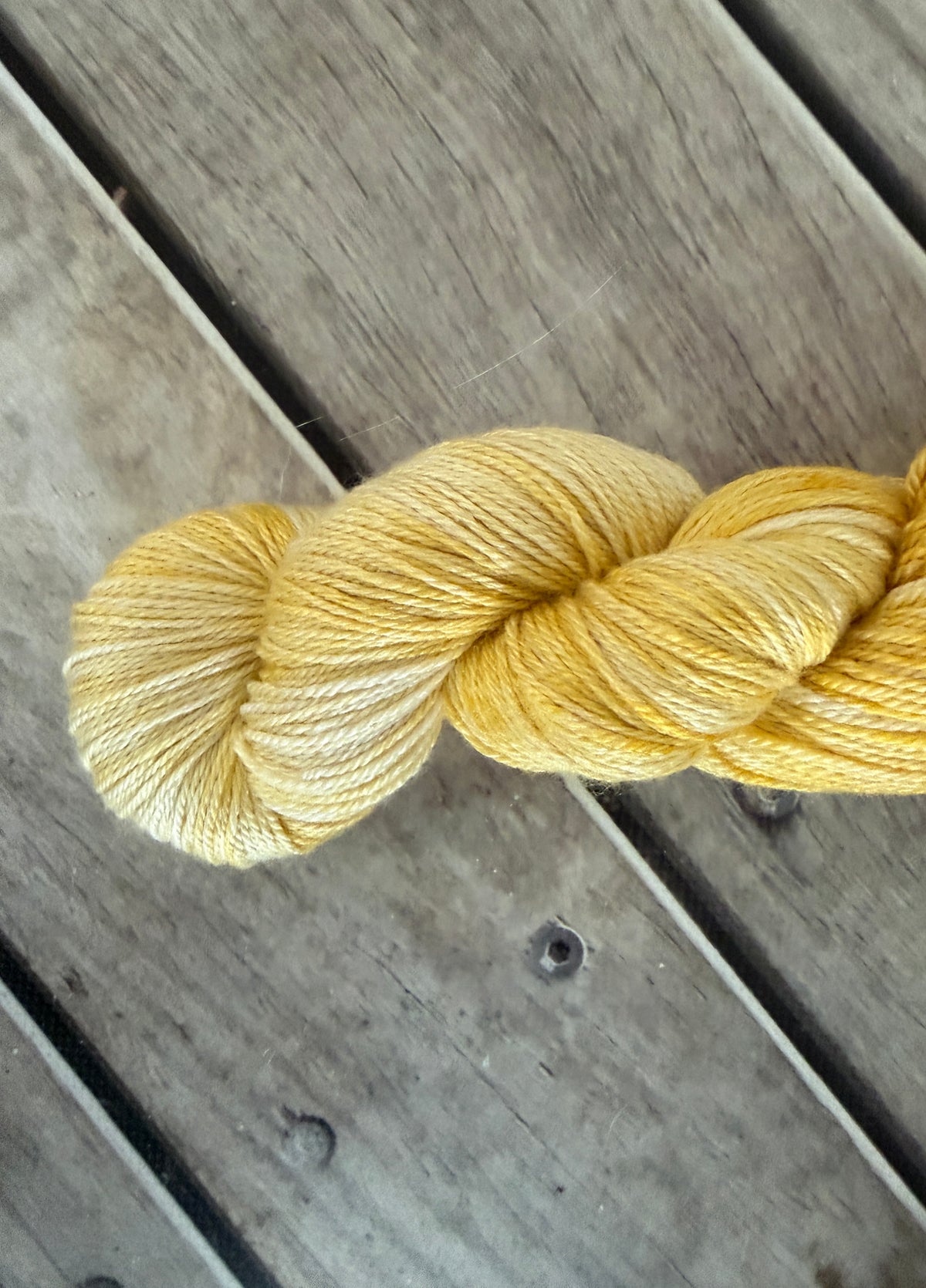Sunbleached - 4 ply in silk and merino - White Cloud