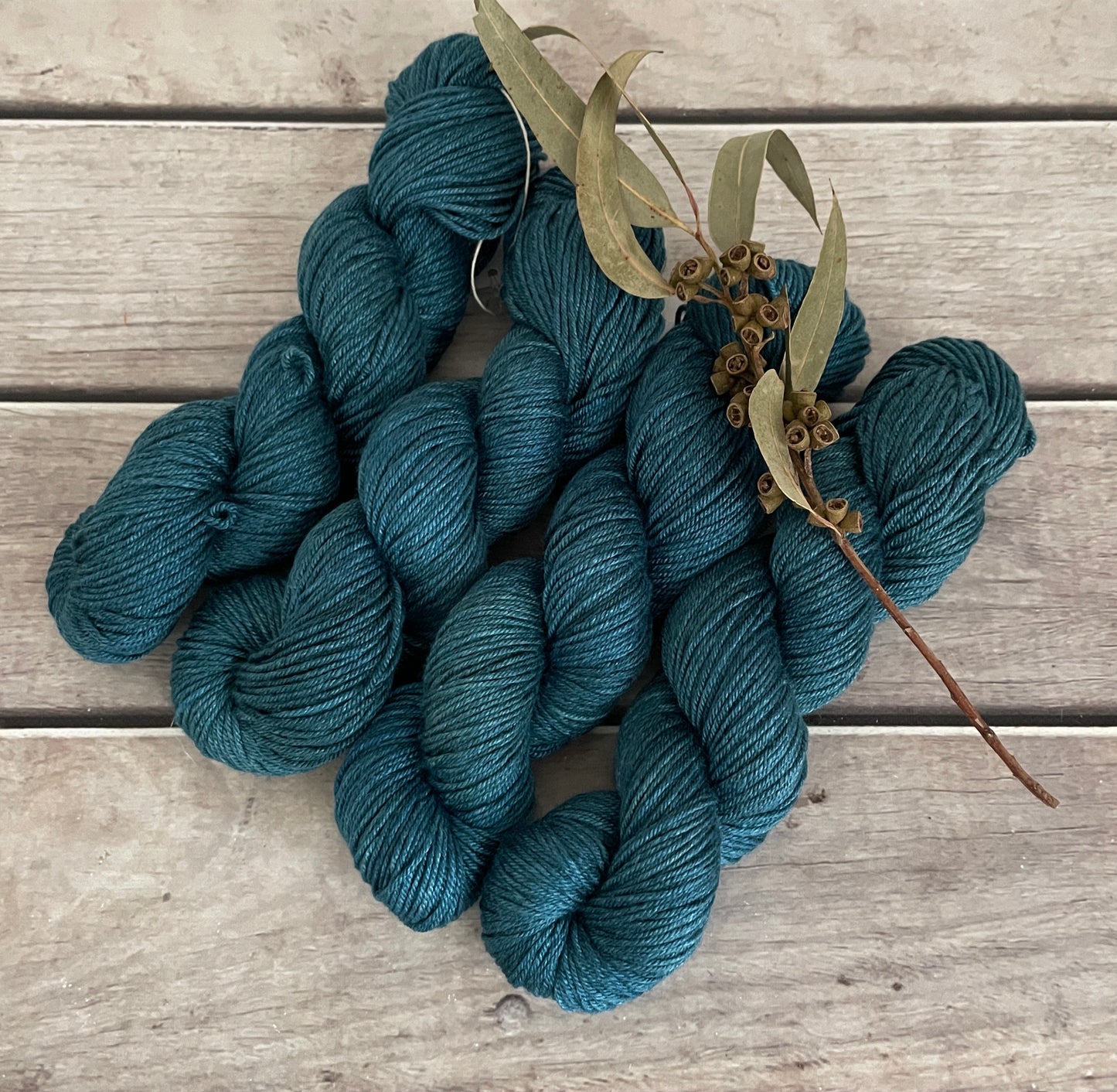 Vintage Button ooak - 8 Ply - BFL and silk - Luschan DK