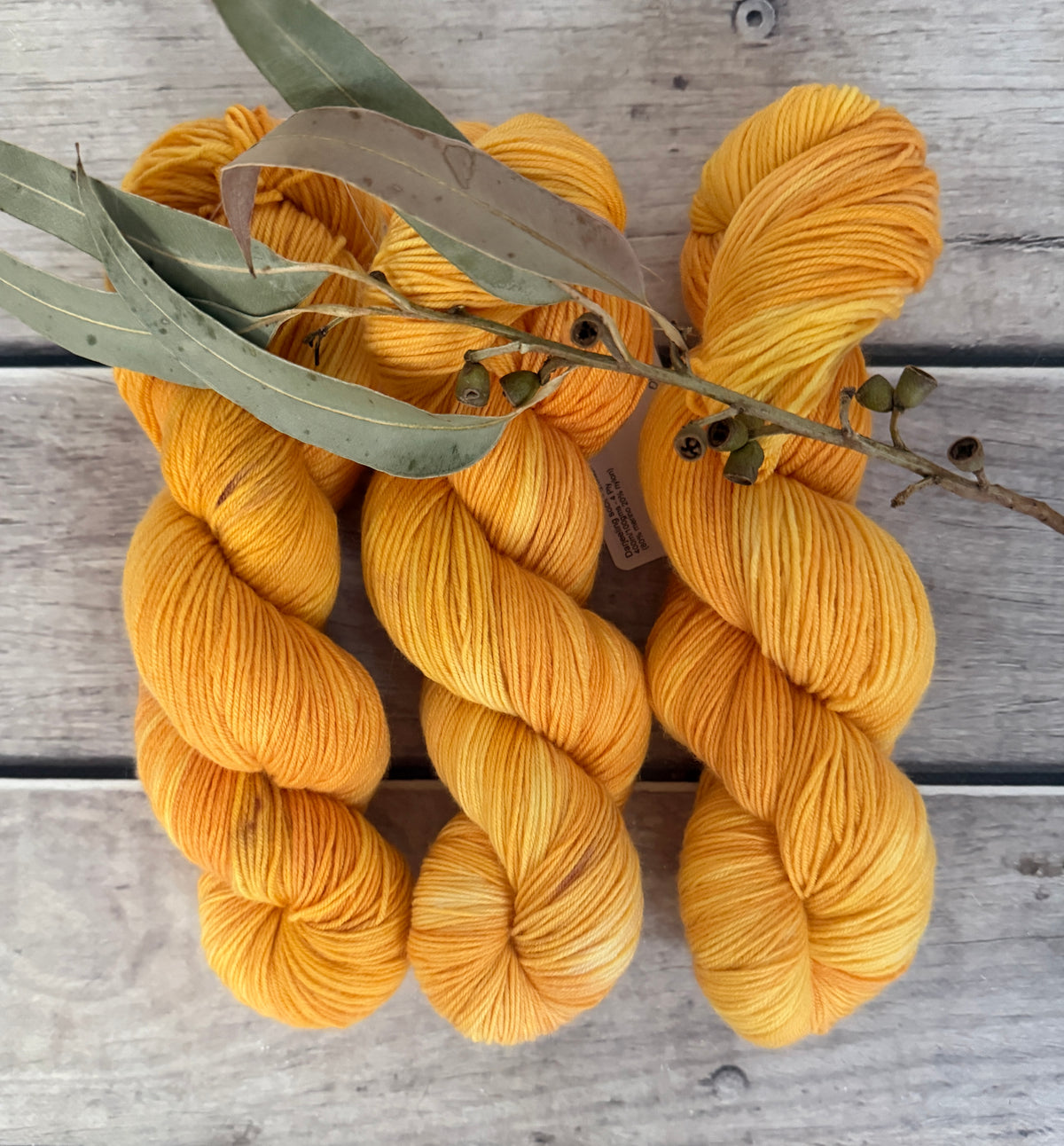 Mango Melt ooak - Darjeeling sock yarn - 4 ply