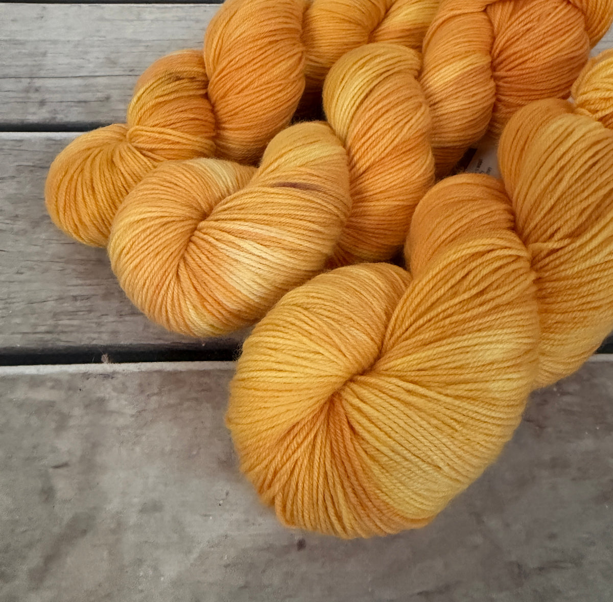 Mango Melt ooak - Darjeeling sock yarn - 4 ply