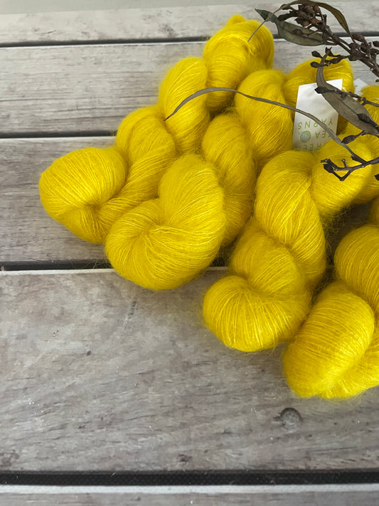 You are my Sunshine - on Silk and Mohair - Shui Yun, 2 ply/laceweight