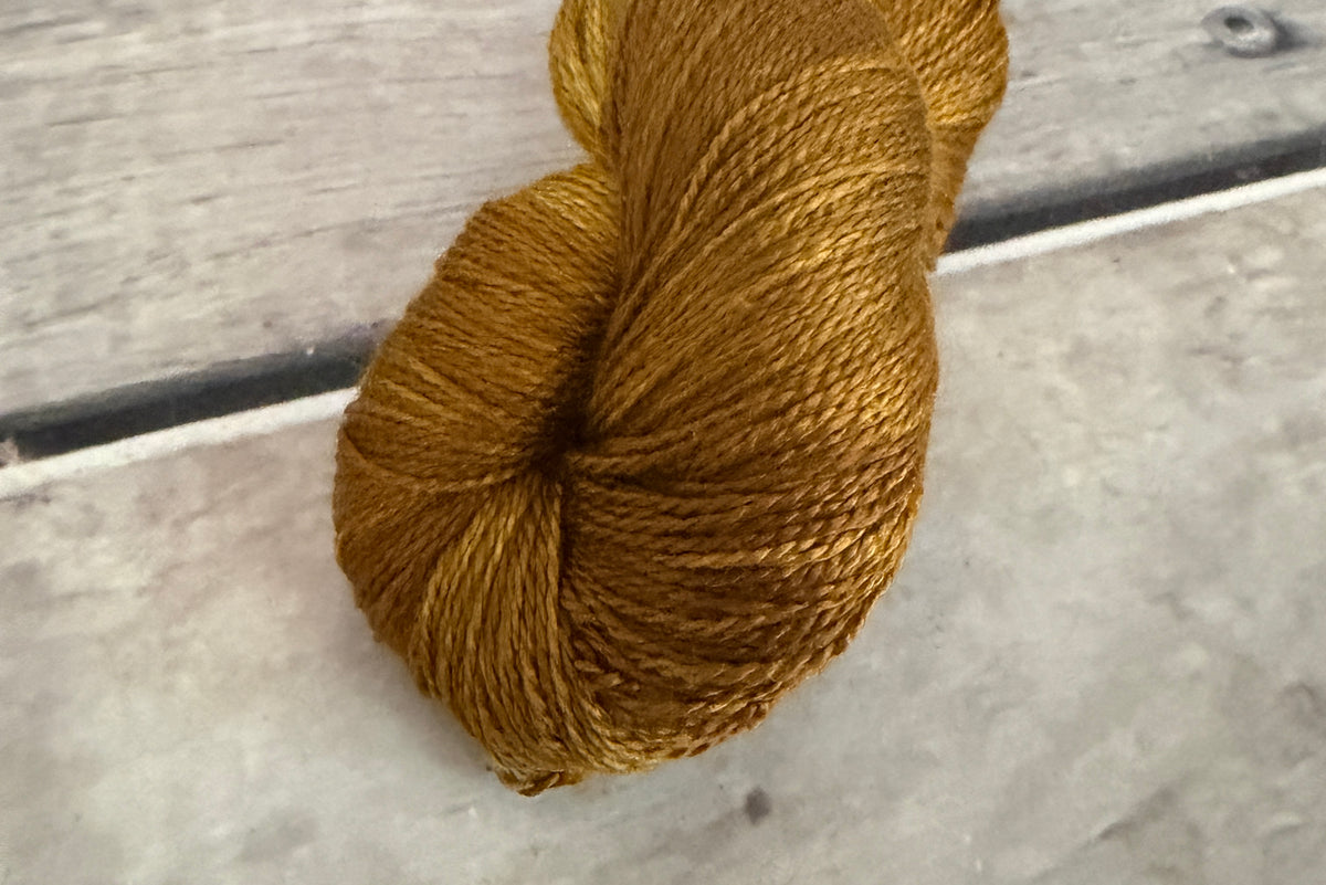 Ming Tile - 3ply mulberry silk _ Ginseng hl