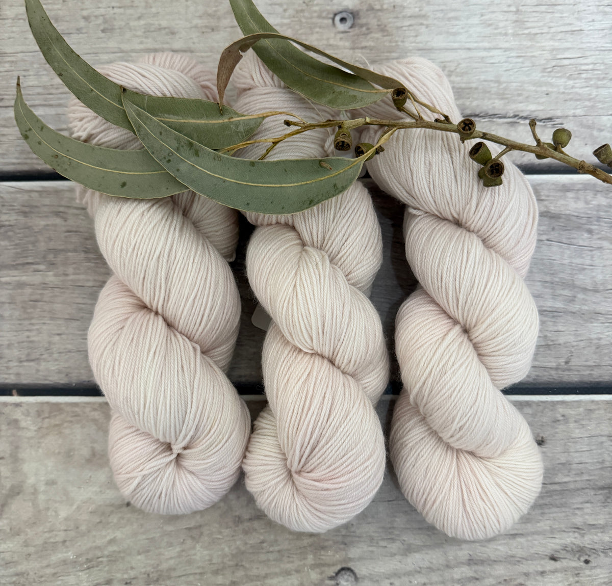 Almond Blossom test - Darjeeling sock yarn - 4 ply