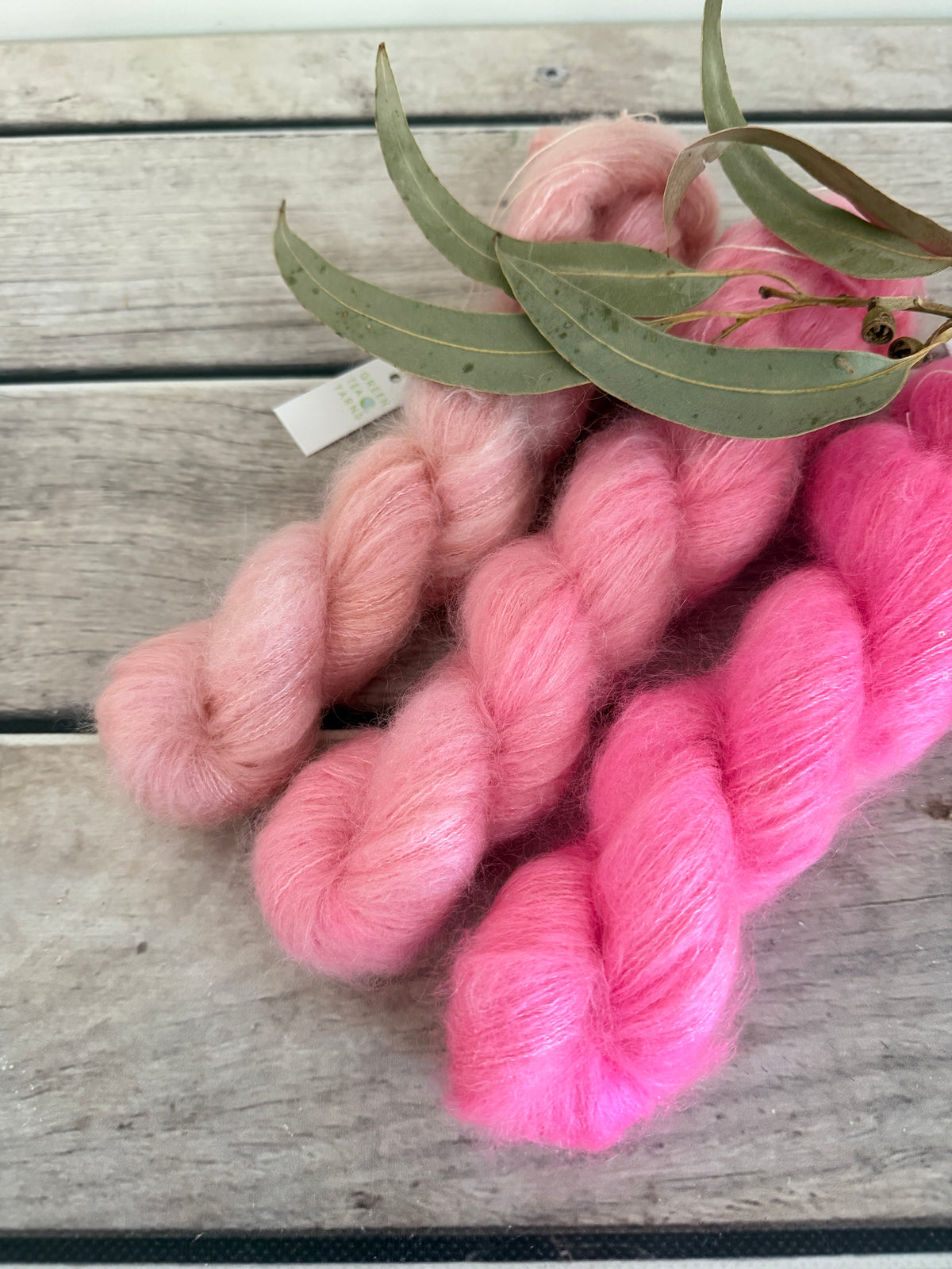 Rose Blush Fade - mohair/silk/sequins - Gyrokuro 3ply