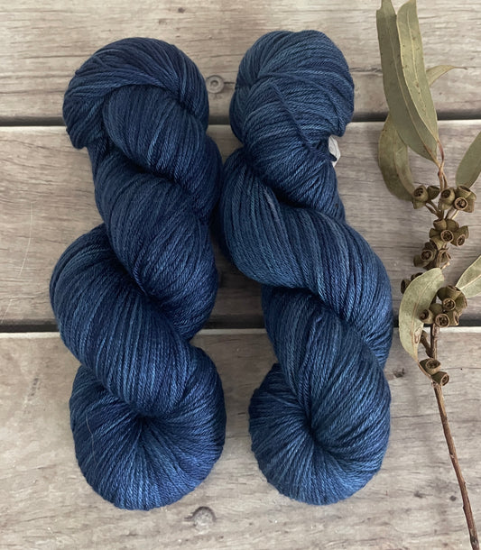 April Blues - Merino/silk - 4 Ply/Fingering - Jasmine