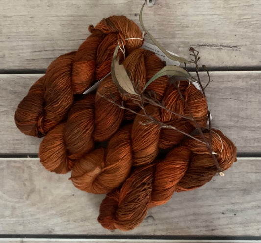 Woodend on merino/silk single- Osmanthus 8 ply/Dk