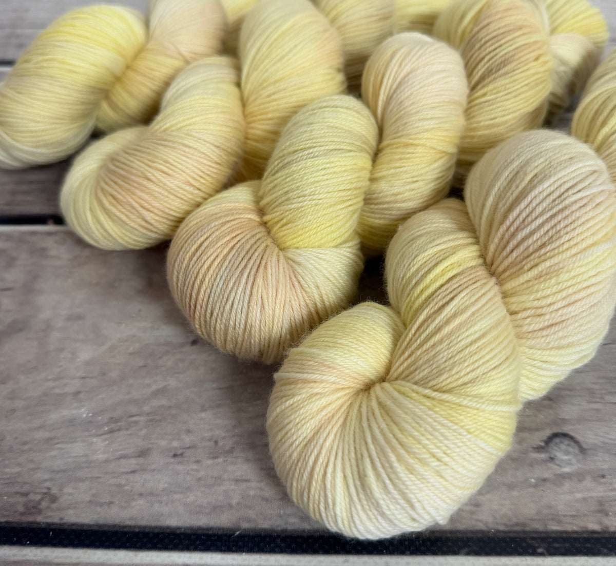 Buttercup Cream - Darjeeling sock yarn - 4 ply