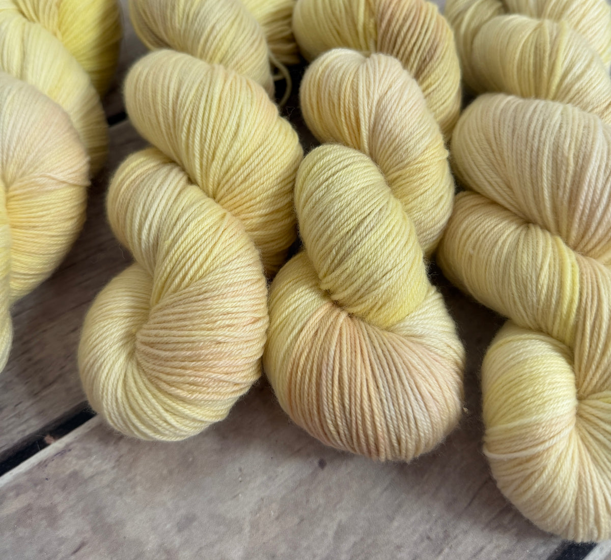 Buttercup Cream - Darjeeling sock yarn - 4 ply