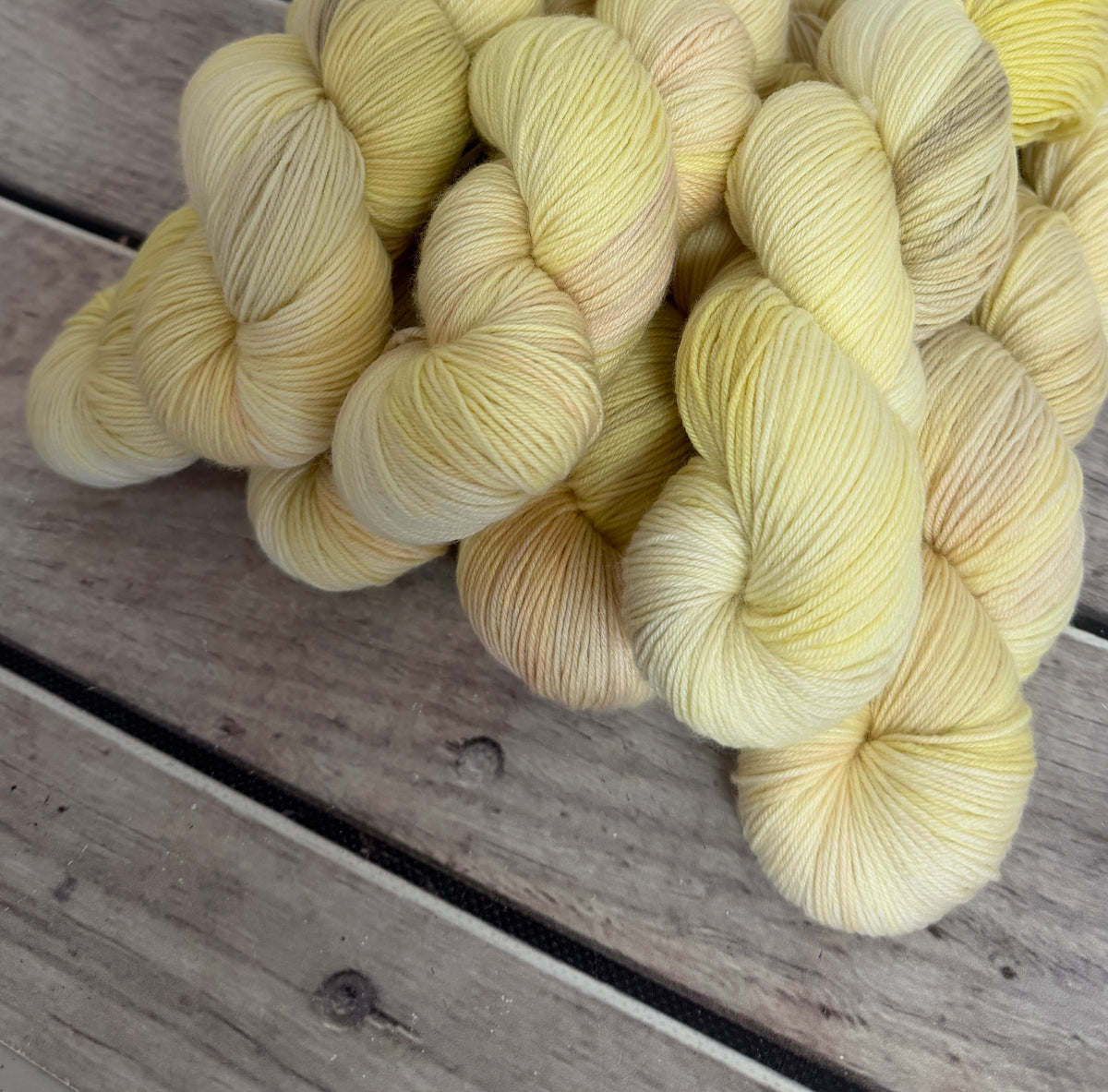 Buttercup Cream - Darjeeling sock yarn - 4 ply