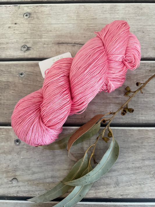 Rose Blush - 4 ply in pure Mulberry silk - Ginseng f
