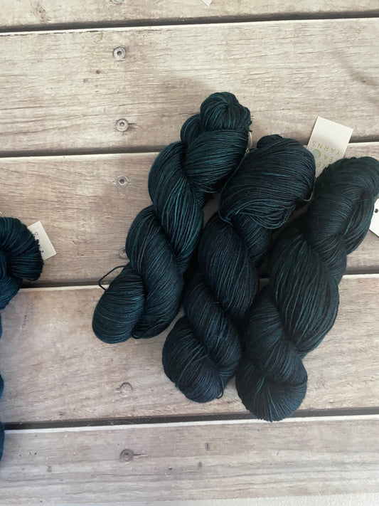 Deep Seas - 4 Ply merino/mohair - Peppermint