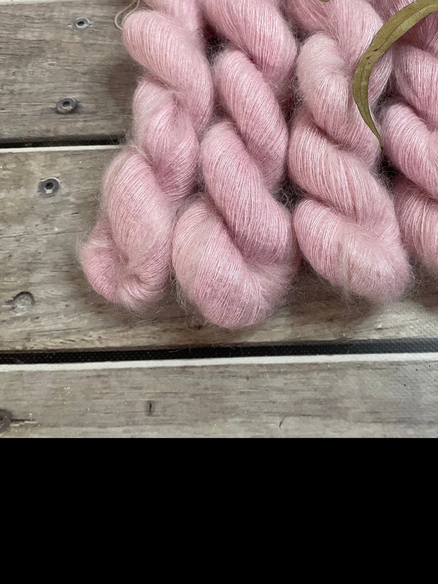 Pale Dragon- 2 ply Silk / Mohair - Shui Yun