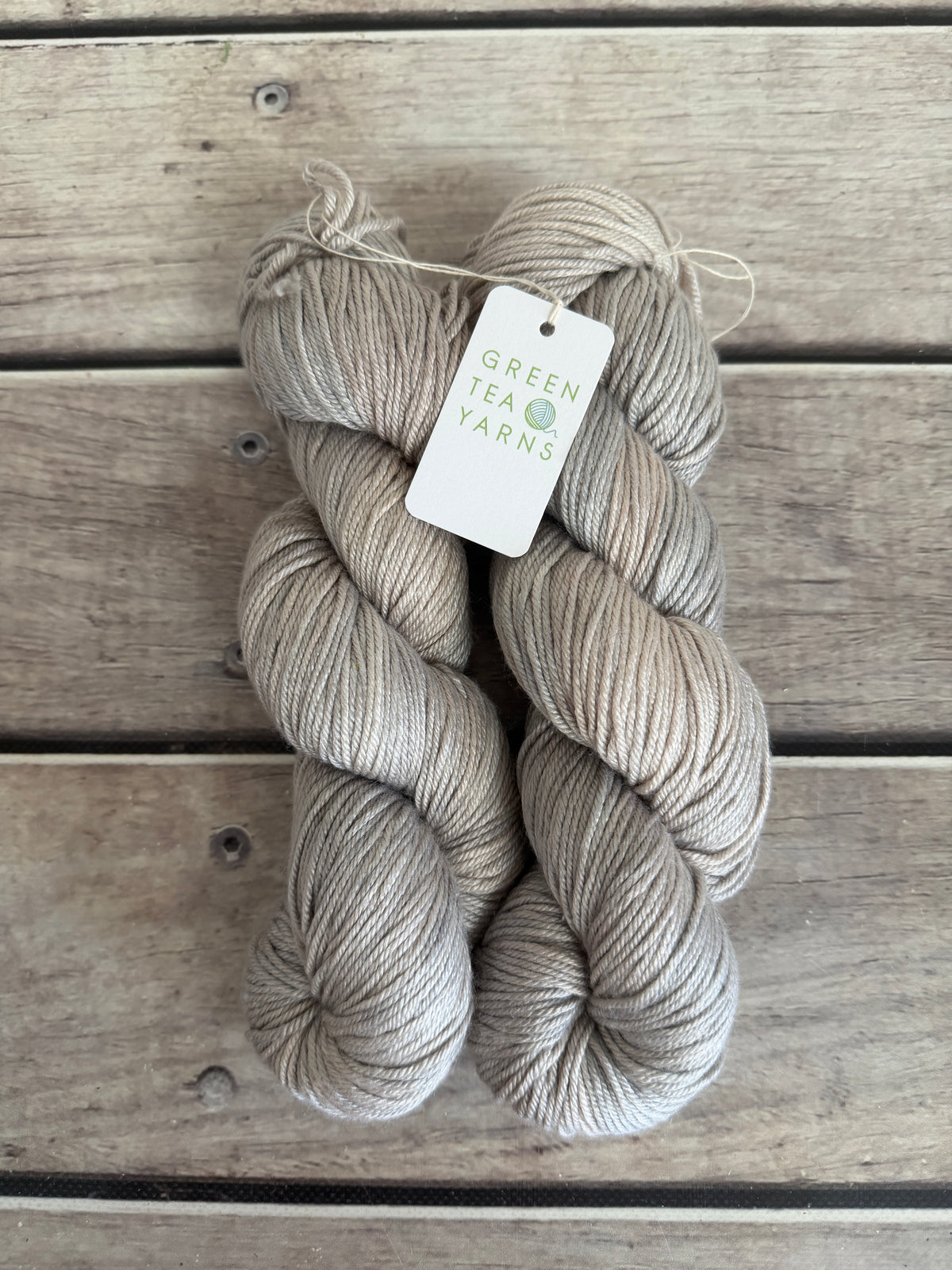 Oysters on the Bay - Jasmine 8 yarn - 8 ply
