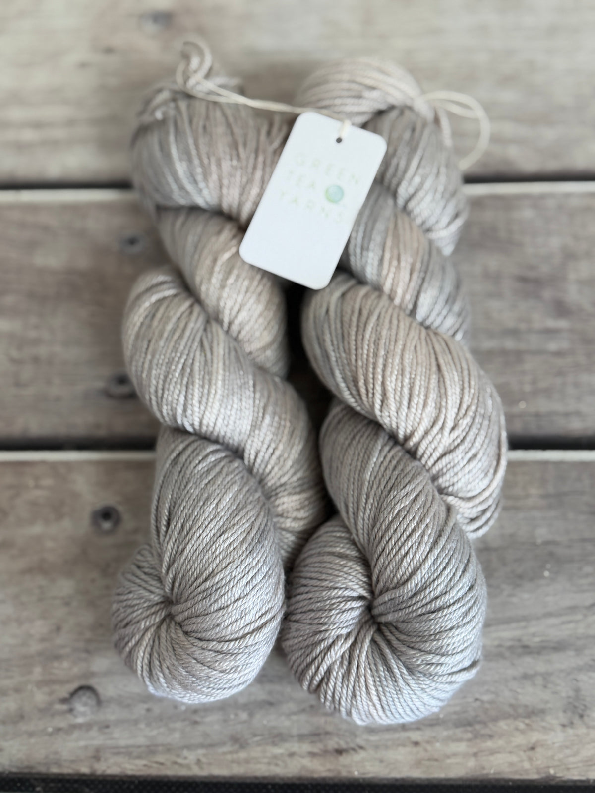 Oysters on the Bay - Jasmine 8 yarn - 8 ply