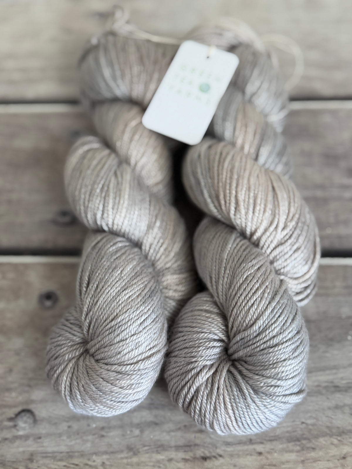 Oysters on the Bay - Jasmine 8 yarn - 8 ply