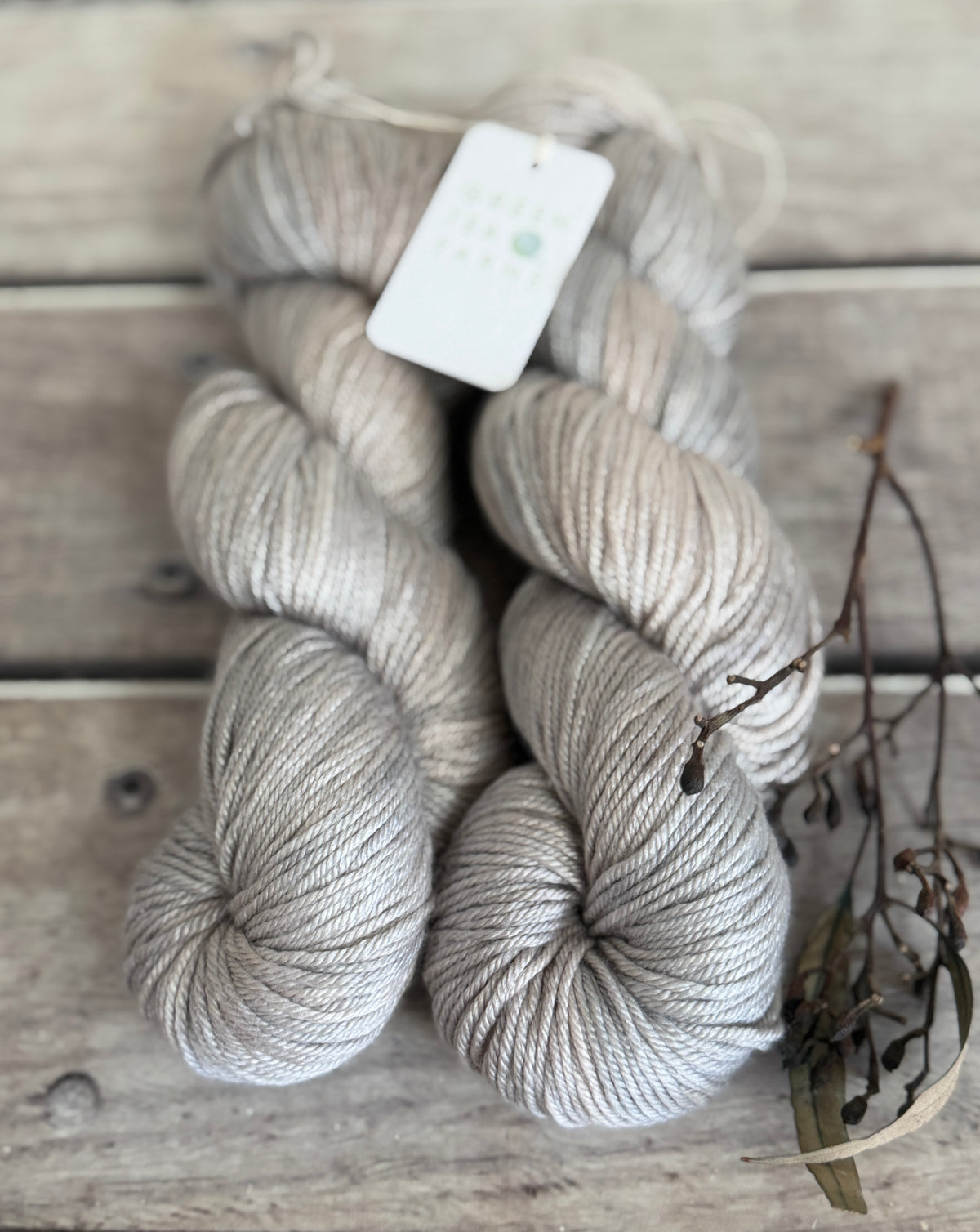 Oysters on the Bay - Jasmine 8 yarn - 8 ply
