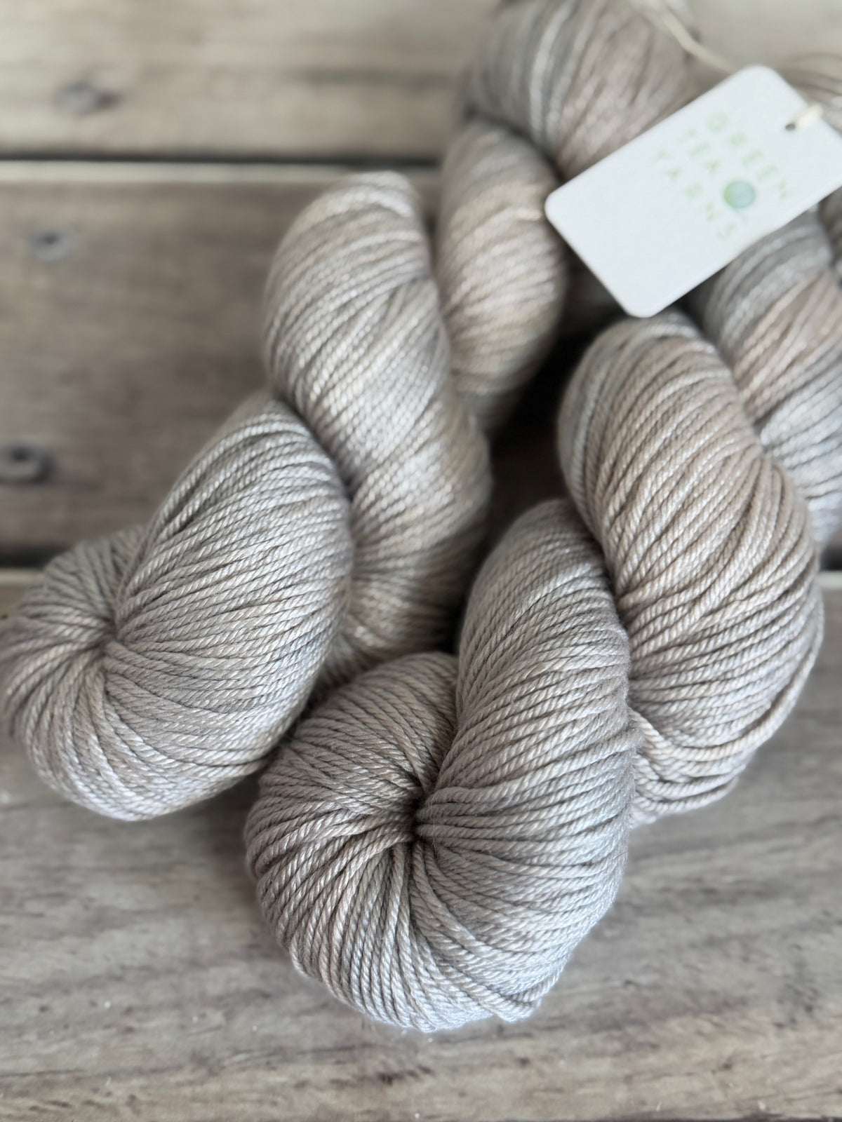 Oysters on the Bay - Jasmine 8 yarn - 8 ply