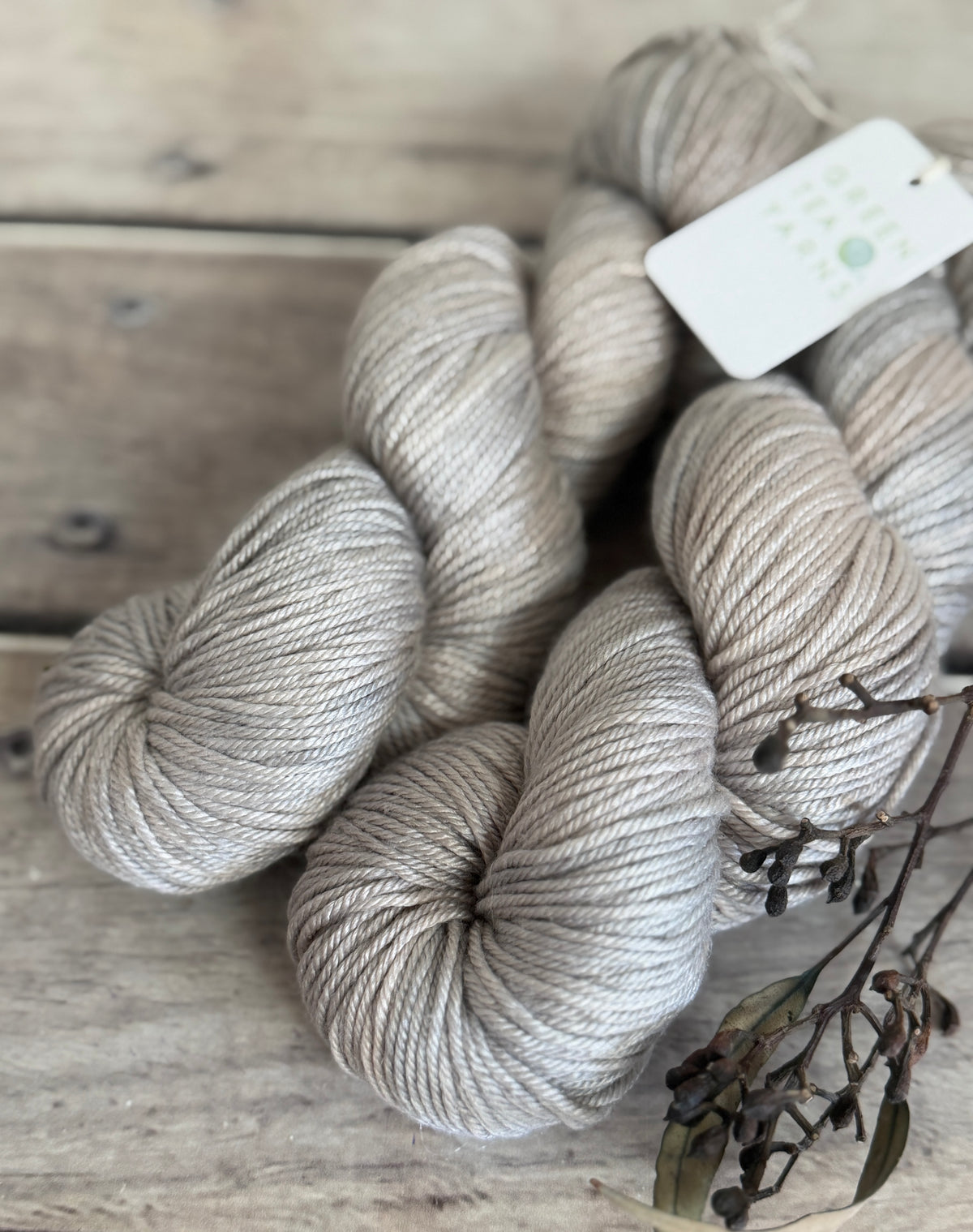 Oysters on the Bay - Jasmine 8 yarn - 8 ply