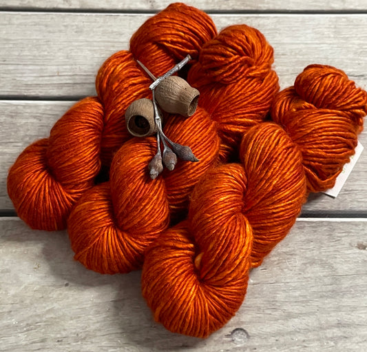 Tamarind Sunset - 10 ply merino/silk singles - Peach
