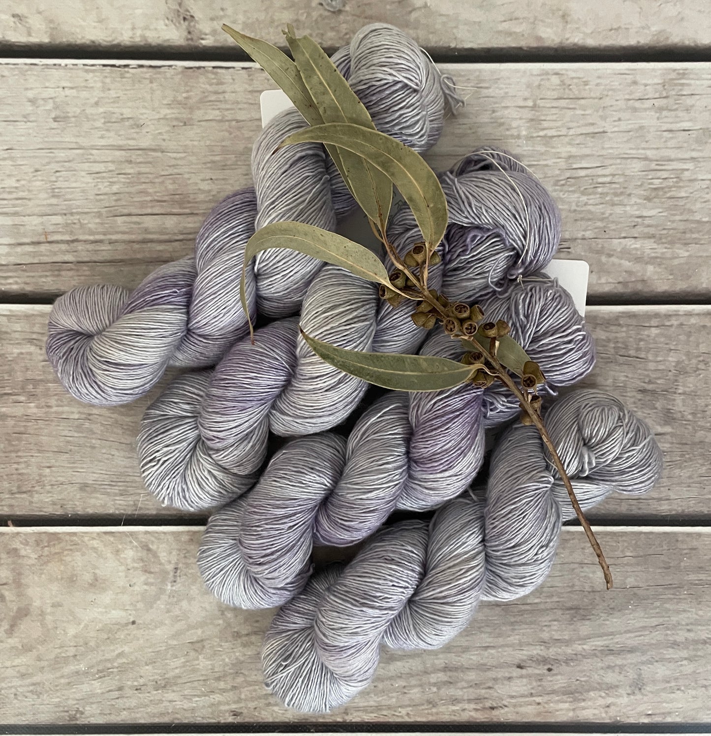 Mist - 4 ply in Mulberry silk and Merino singles yarn - Osmanthus