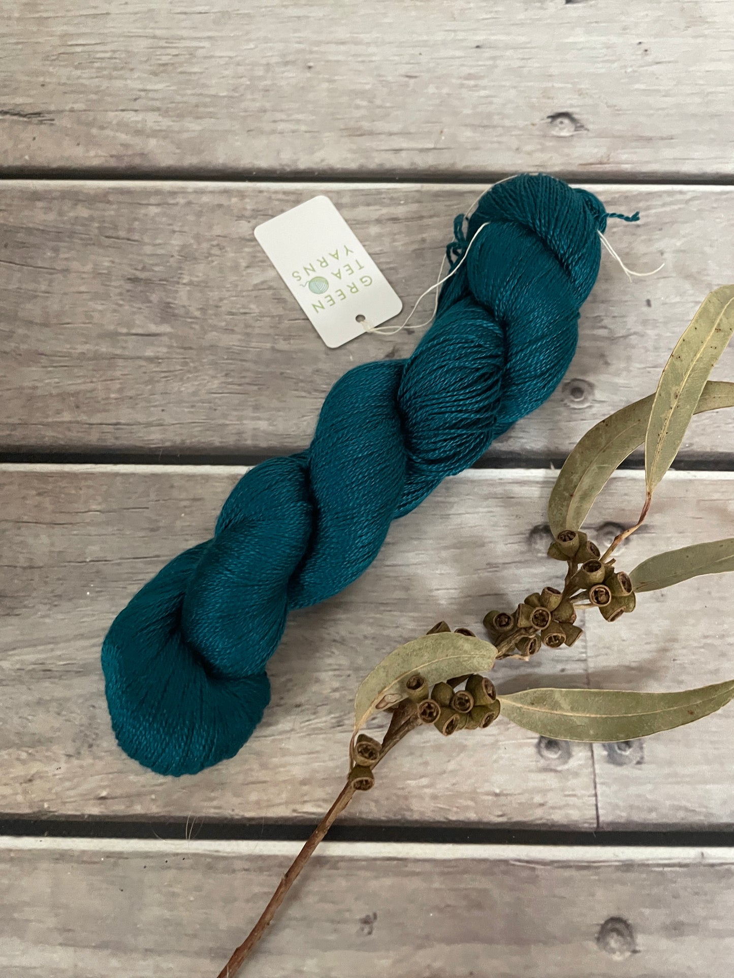 Vintage Button  - 3 ply pure silk yarn - Ginseng hl