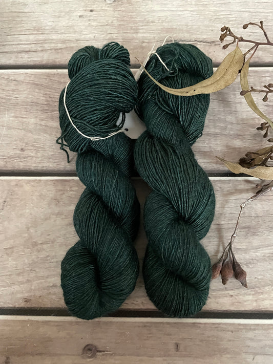 Forest Walk on Merino and Silk 4 ply single - Osmanthus