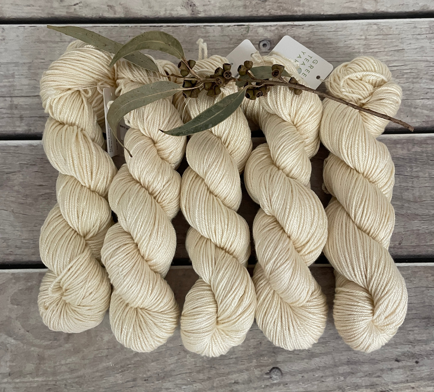 Dark Buttercream ooak - Jasmine DK