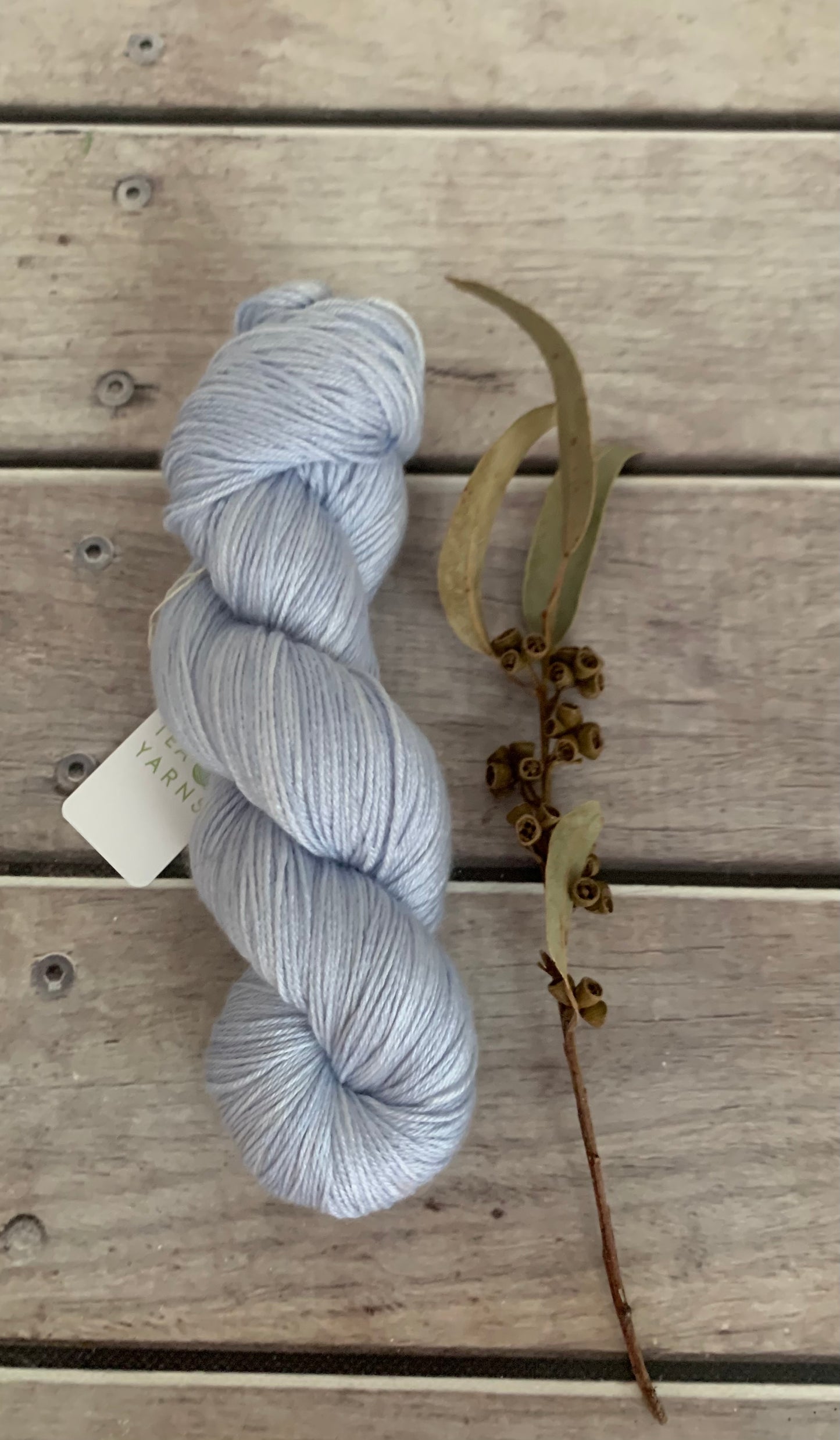 Moonlit- Merino/silk - 4 Ply - Jasmine