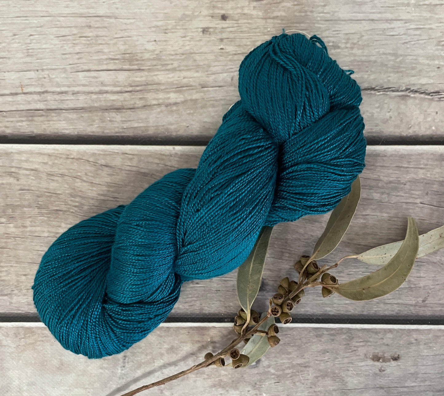 Vintage Button  - 3 ply pure silk yarn - Ginseng hl