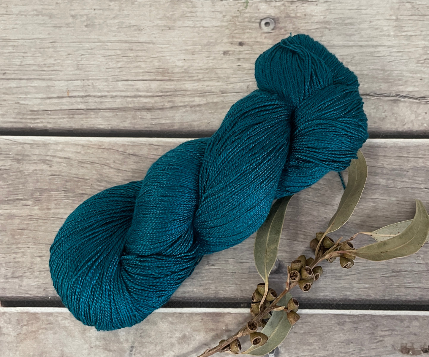 Vintage Button  - 3 ply pure silk yarn - Ginseng hl