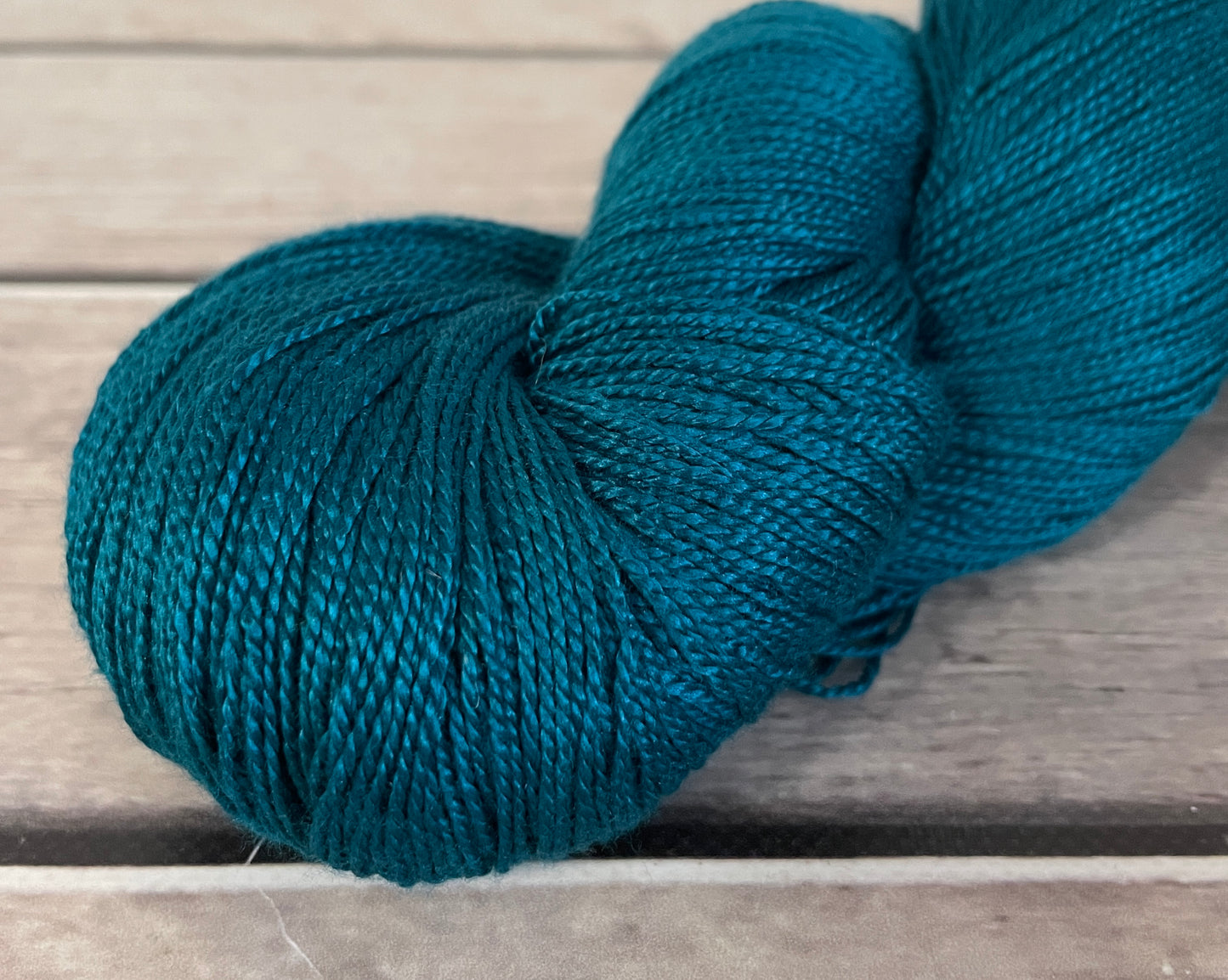 Vintage Button  - 3 ply pure silk yarn - Ginseng hl