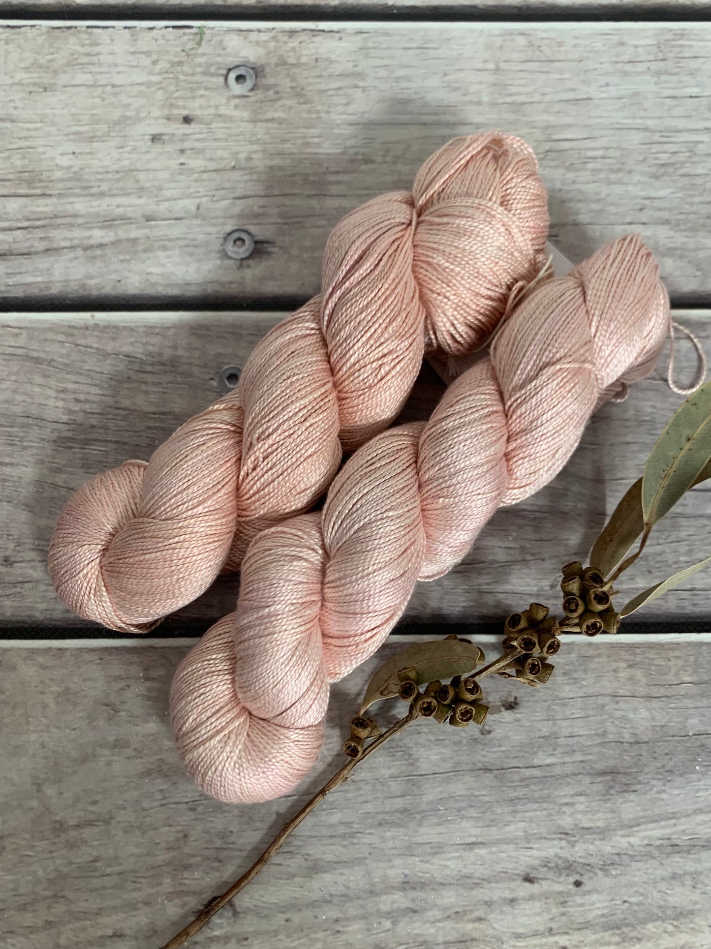 She sells Seashells - 4 ply in pure Mulberry silk - Ginseng f