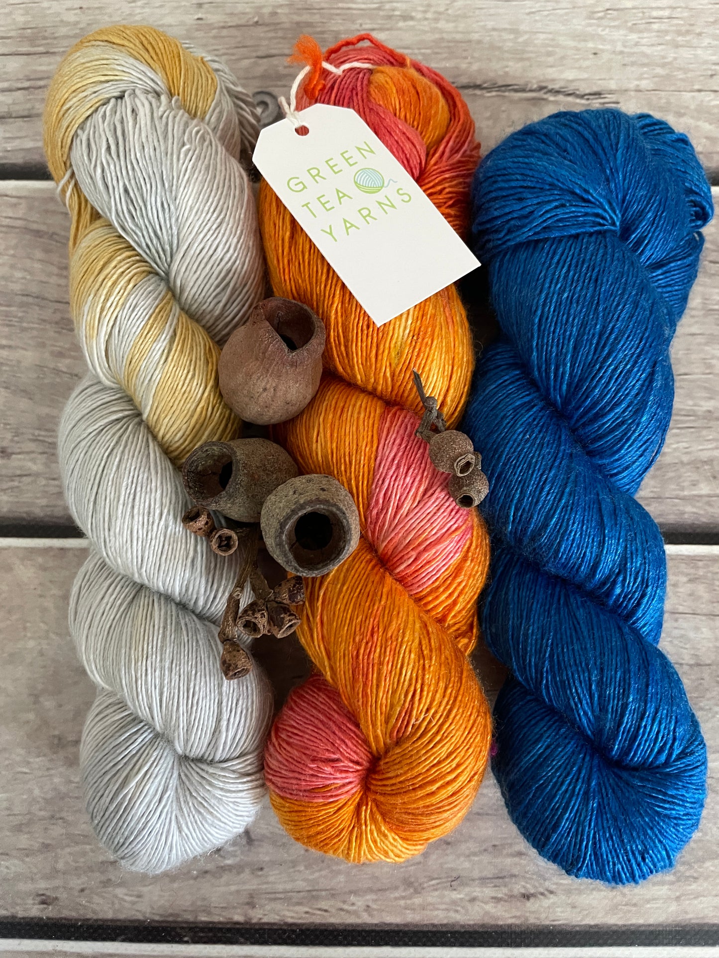 Azure Kingfisher - 3 skein set - 4 ply single/Osmanthus