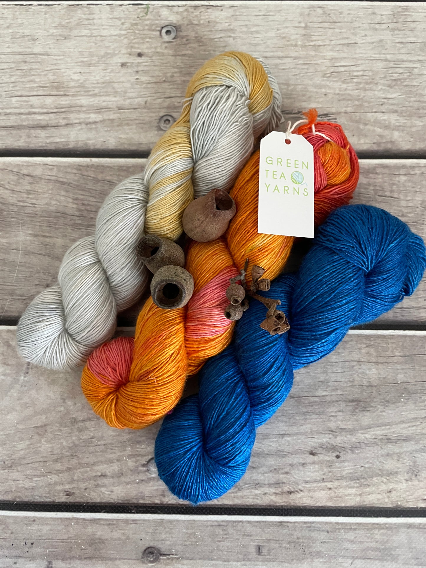 Azure Kingfisher - 3 skein set - 4 ply single/Osmanthus