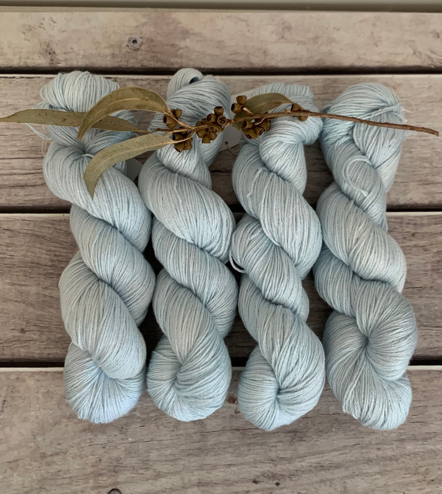 Ice Blue - 4ply/fingering - silk and merino yarn - Jasmine 4