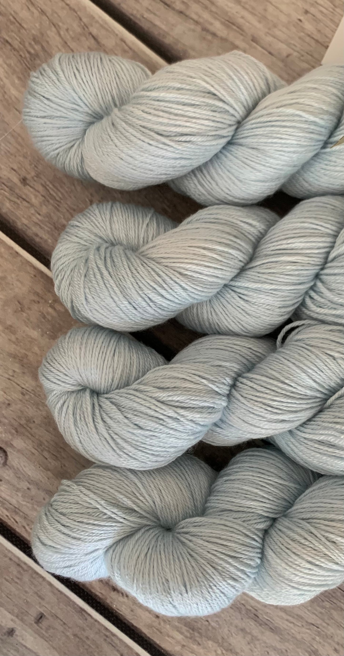 Ice Blue - 4ply/fingering - silk and merino yarn - Jasmine 4