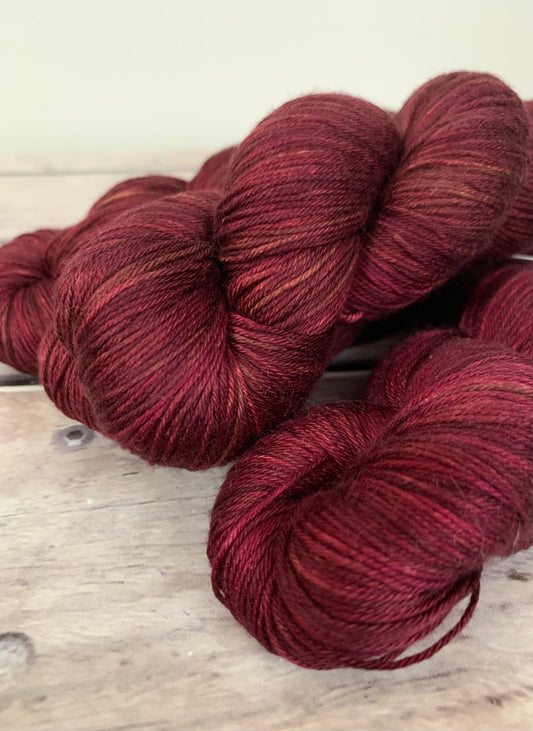 Bitter Pill - ooak - 4 ply in Mulberry silk - Pekoe f