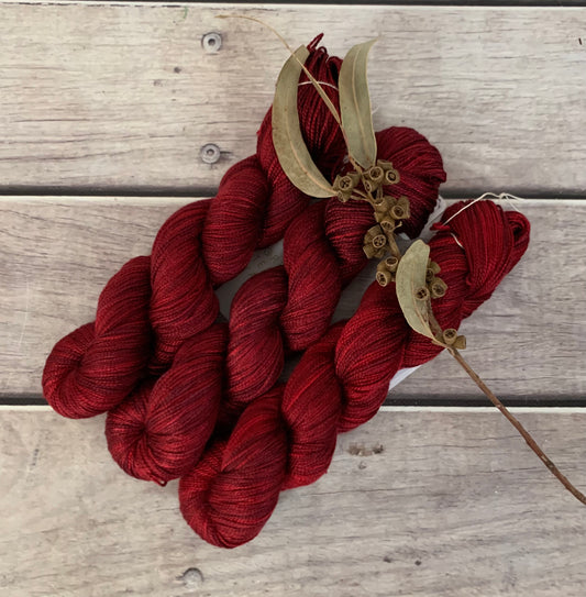 Dark Lacquer red - 4 ply in Mulberry silk - Ginseng f