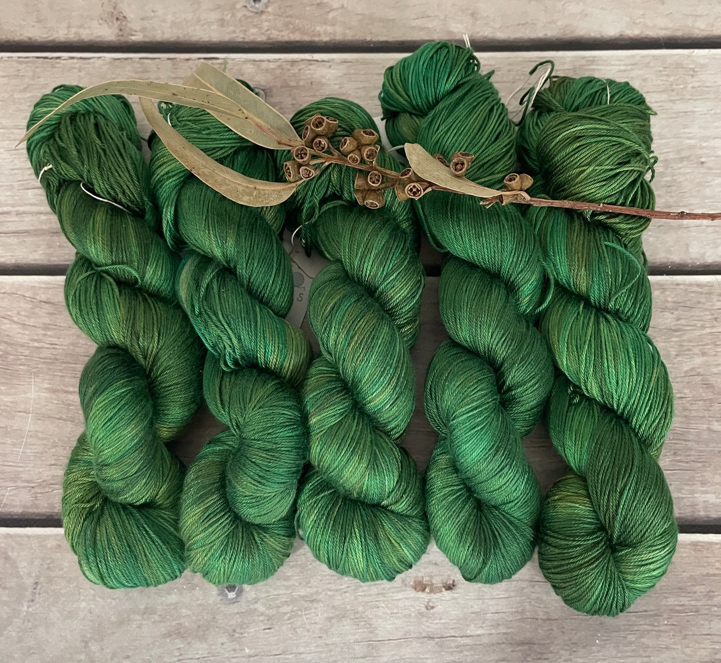 Forest Moss - 4 ply in Mulberry silk - Pekoe f