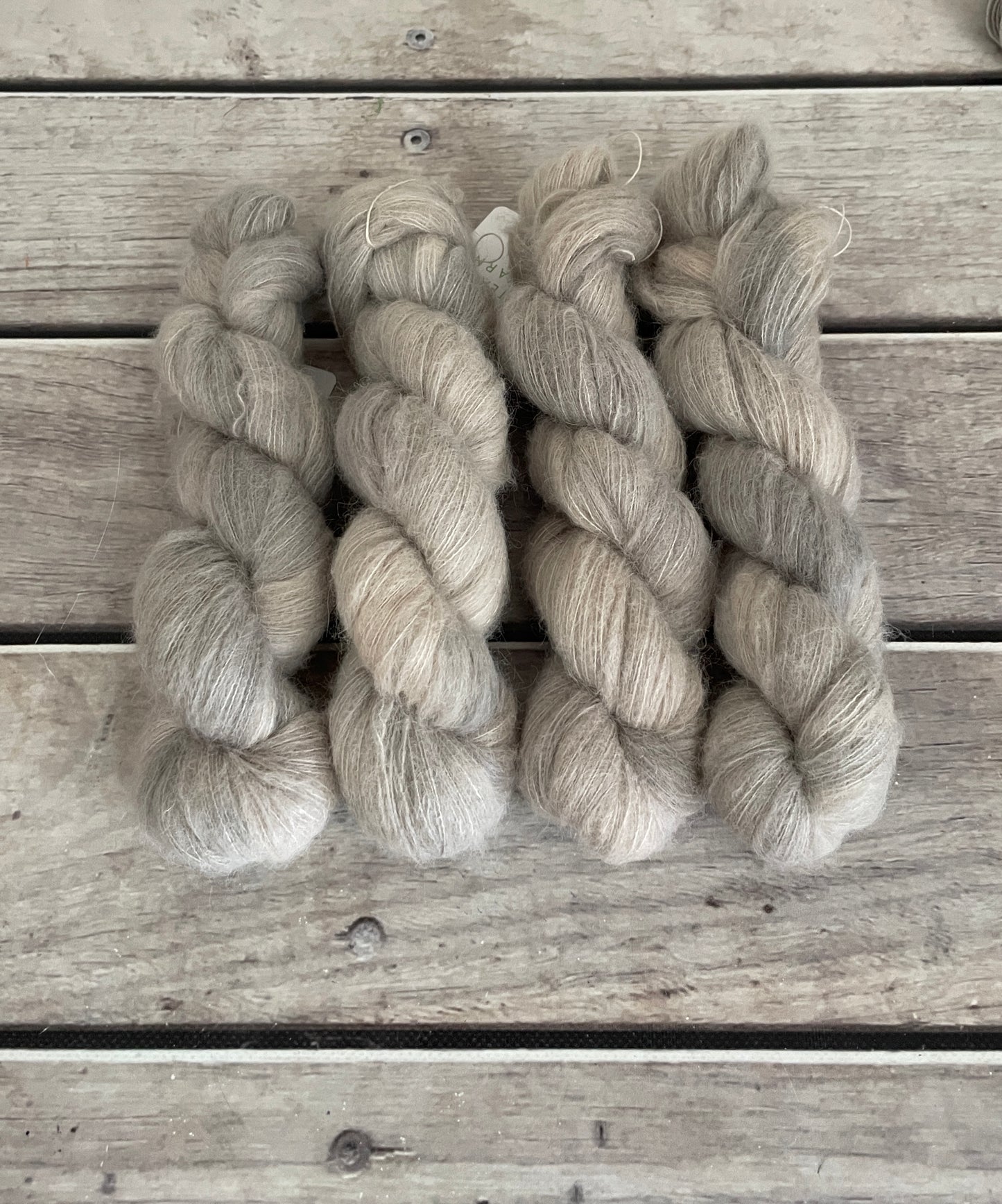 Oysters (light) - 2 ply Suri/merino fluff - Rosemary