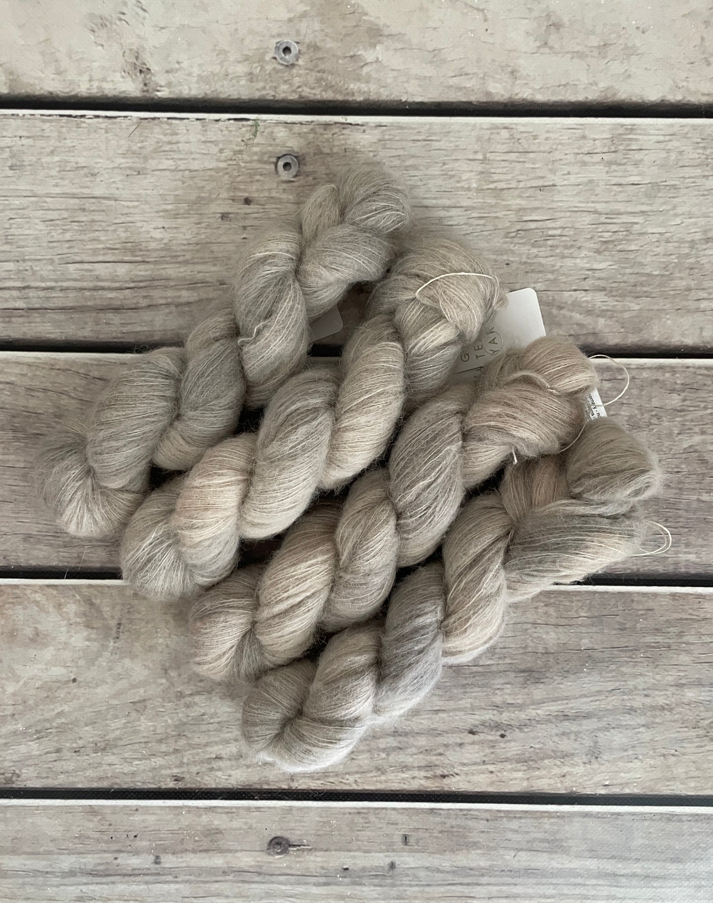 Oysters (light) - 2 ply Suri/merino fluff - Rosemary