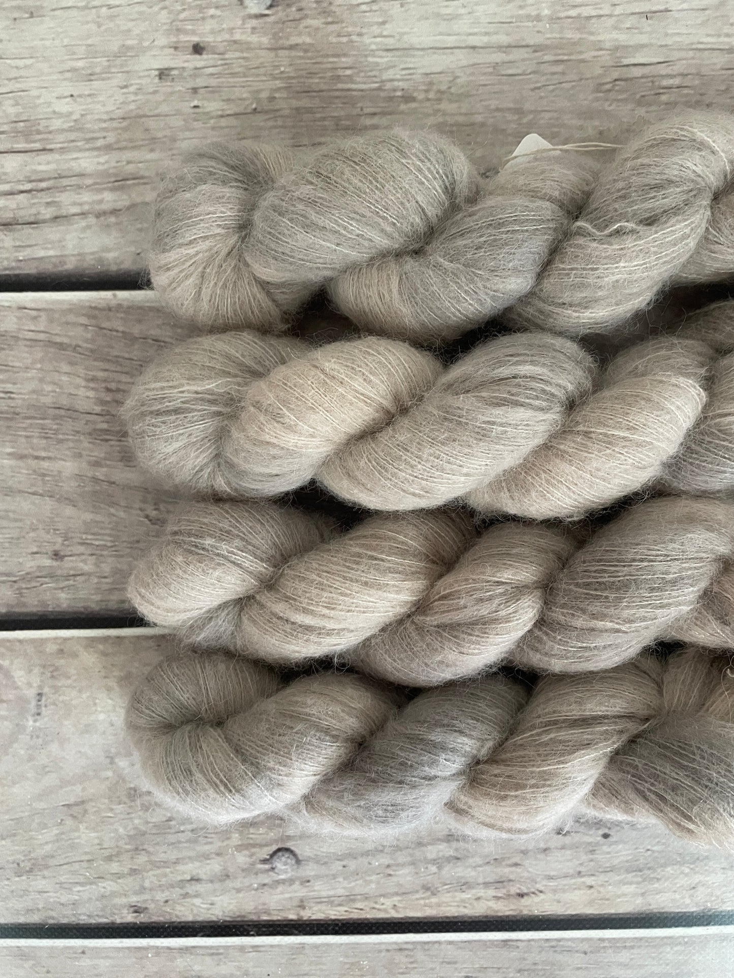 Oysters (light) - 2 ply Suri/merino fluff - Rosemary